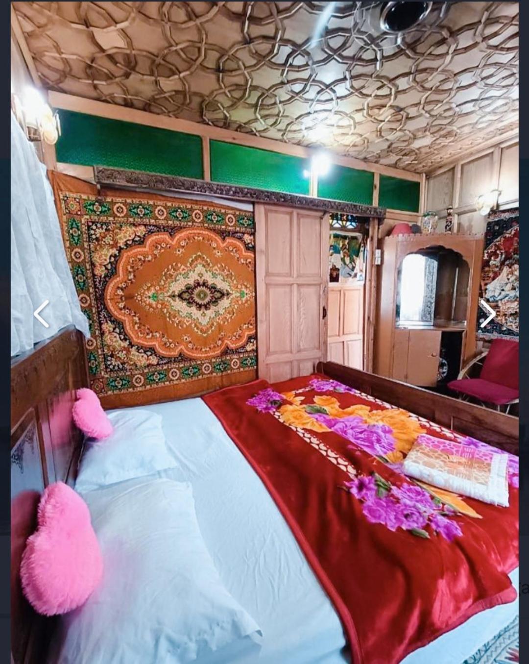 New Minar Group Of Houseboats Hotel Srīnagar Eksteriør billede