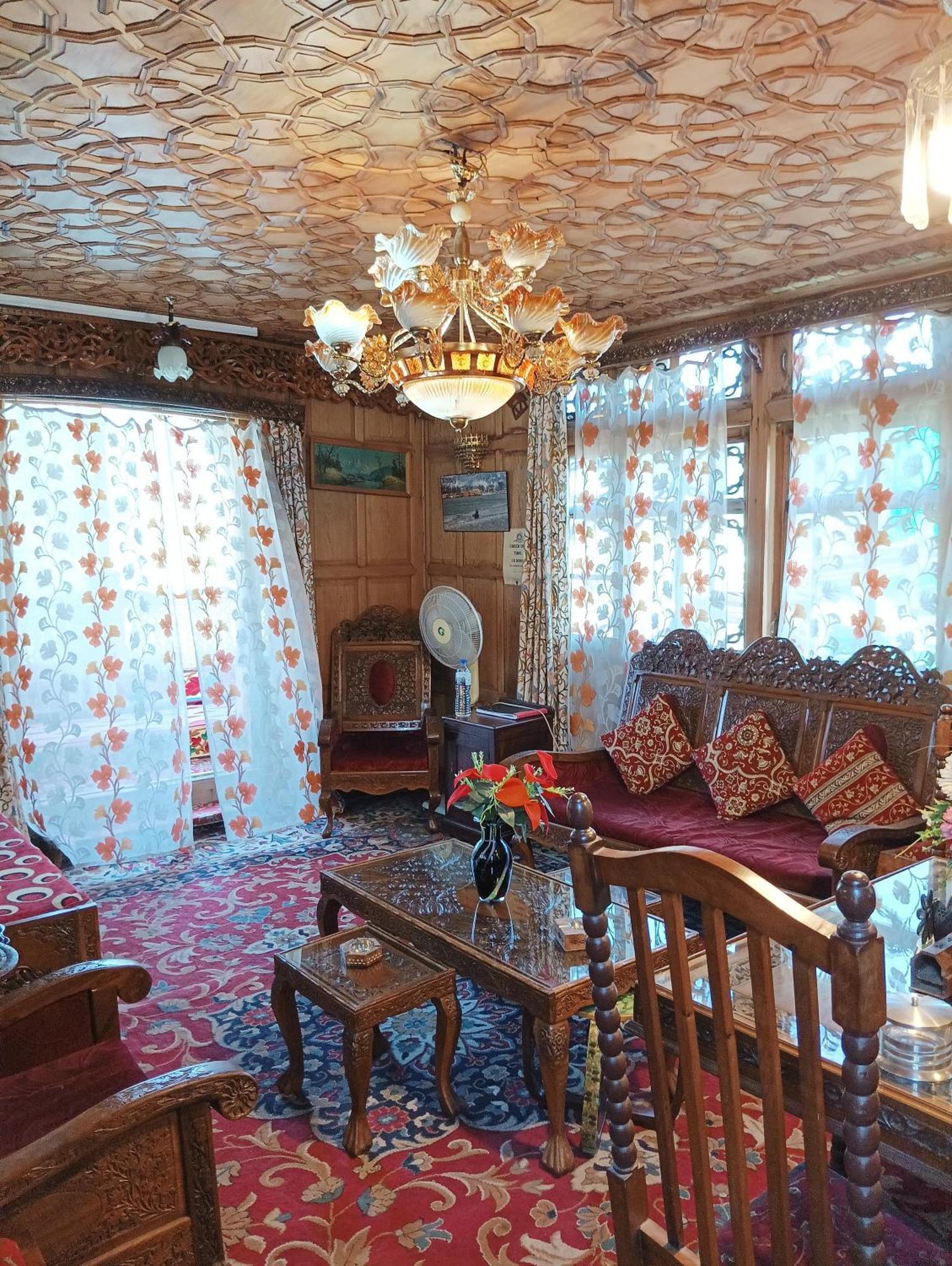 New Minar Group Of Houseboats Hotel Srīnagar Eksteriør billede