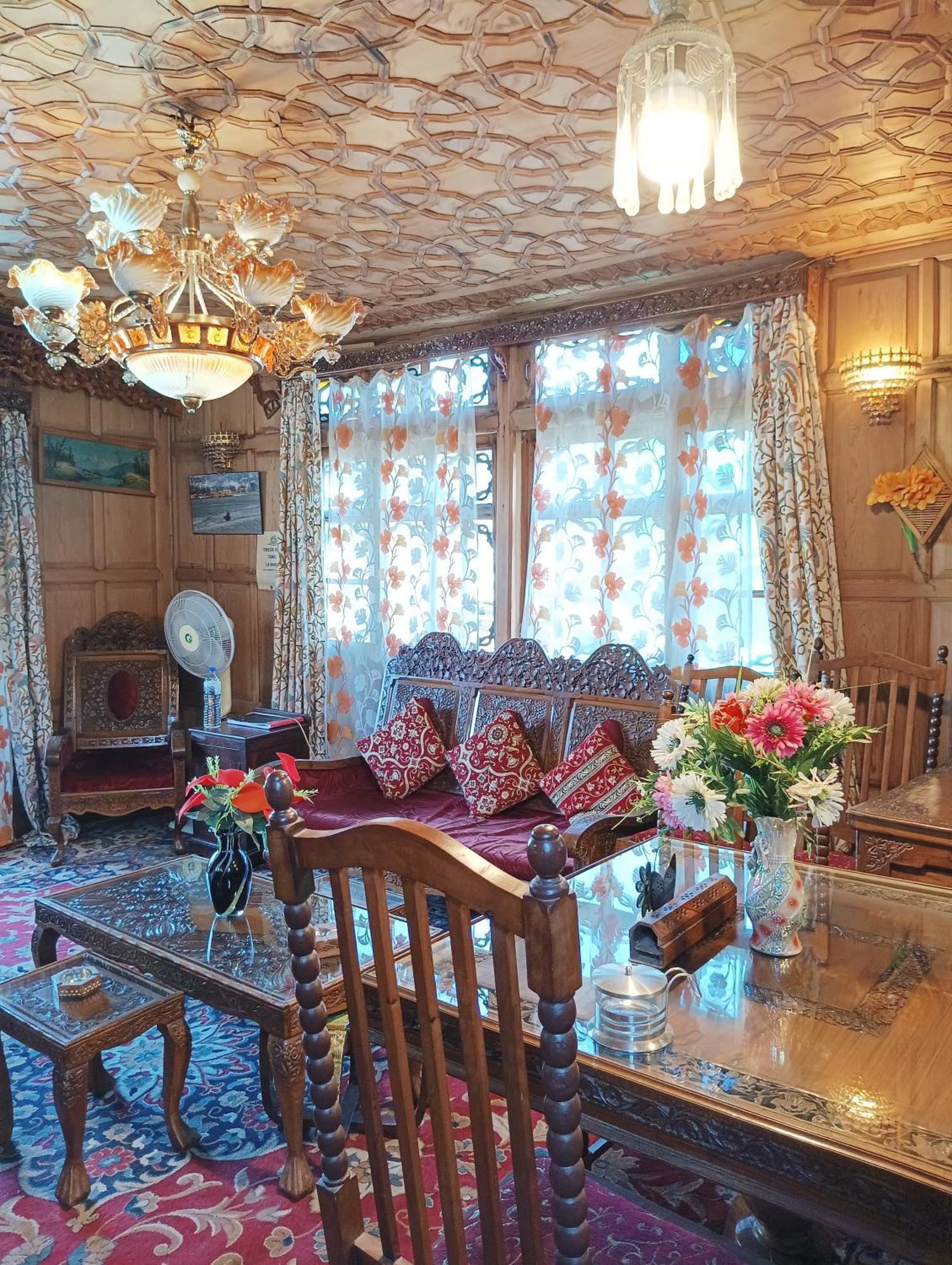 New Minar Group Of Houseboats Hotel Srīnagar Eksteriør billede