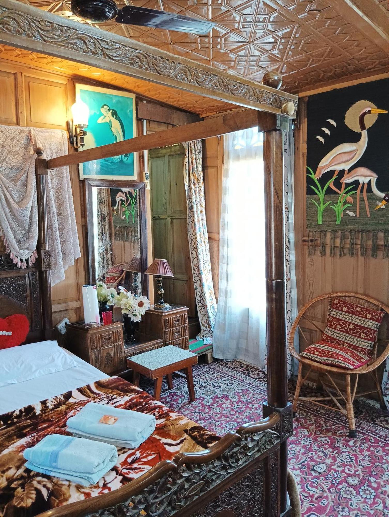 New Minar Group Of Houseboats Hotel Srīnagar Eksteriør billede