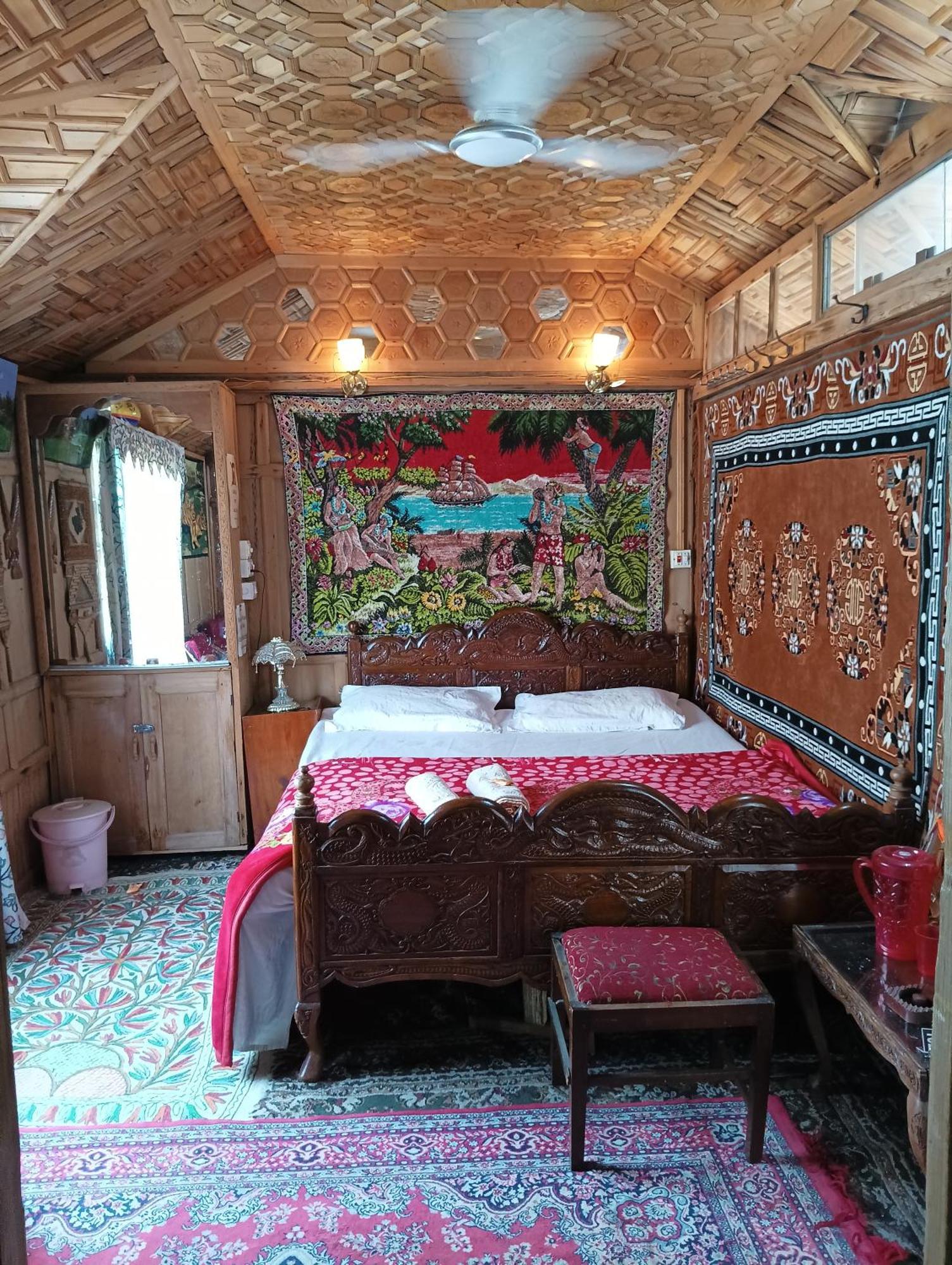 New Minar Group Of Houseboats Hotel Srīnagar Eksteriør billede